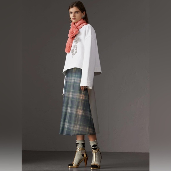 BURBERRY CHIC SCARF WITH THE VINTAGE CHECK IN CASHMERE AND PALE PINK FAUX FUR - Picture 15 of 16